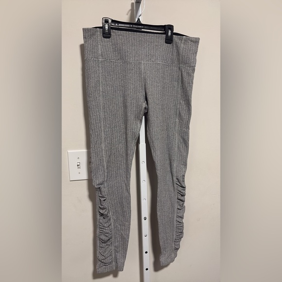 Lululemon Run Turn Around Tight Gray Leggings - Picture 3 of 4